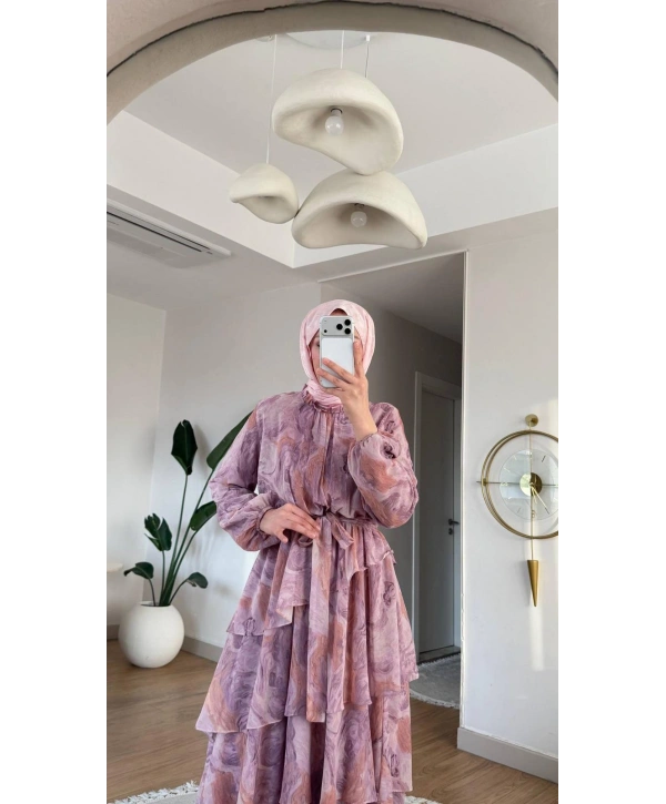 Pembe Şifon Kumaş Desenli Kat Kat Elbise Modelimiz