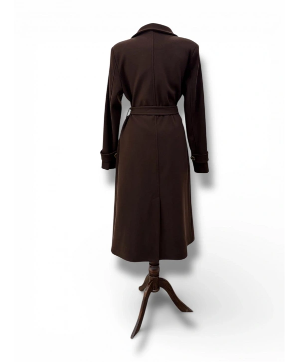 Acı Kahve Renkli Düğme Detaylı Kaban Modelimiz