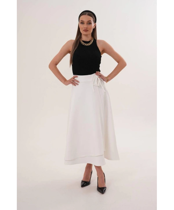 Beyaz Yandan Bağlama Detaylı Etek Modelimiz