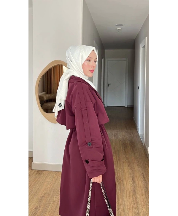 Bordo Kuşaklı Trençkot: Klasik Yaka Tesettür Dış Giyim
