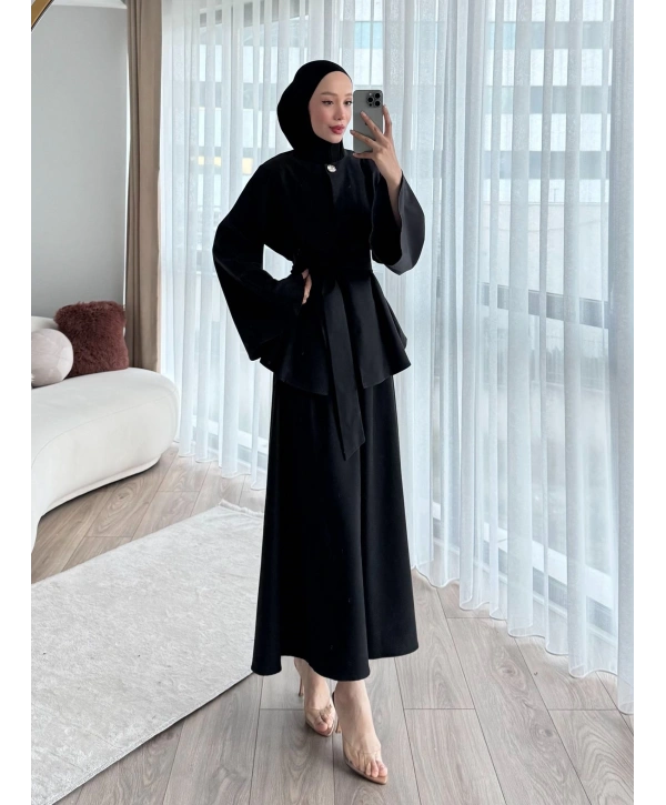 Kadın Siyah Kuşaklı Tesettür Elbise