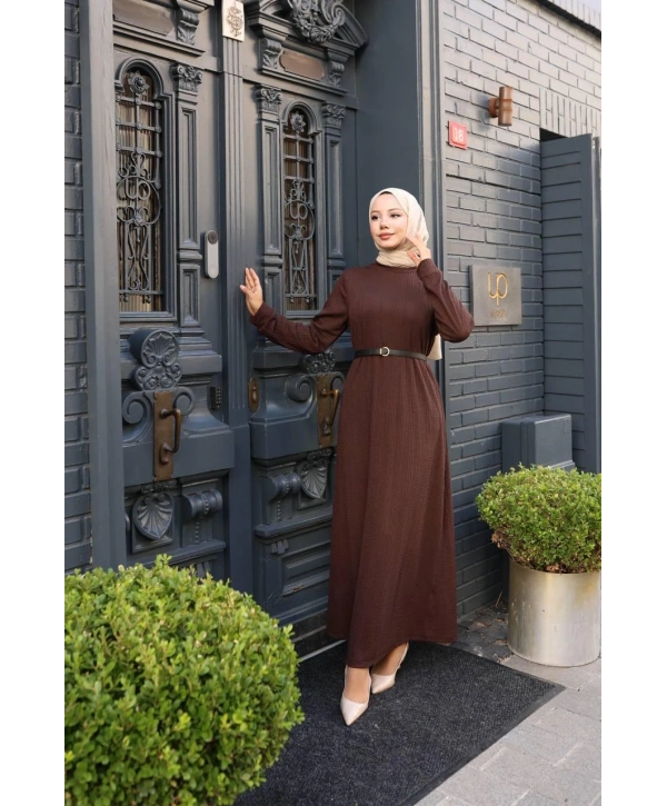 Kahve Rengi Burgu Örme Kumaş Elbise Modelimiz