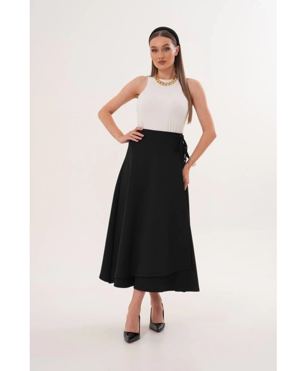 Siyah Yandan Bağlama Detaylı Etek Modelimiz