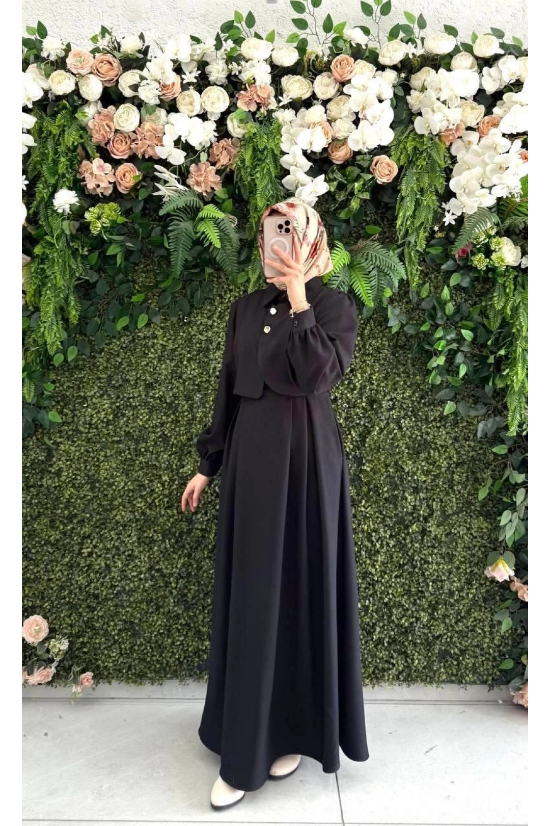 siyah yuniceft kumaş elbisemiz