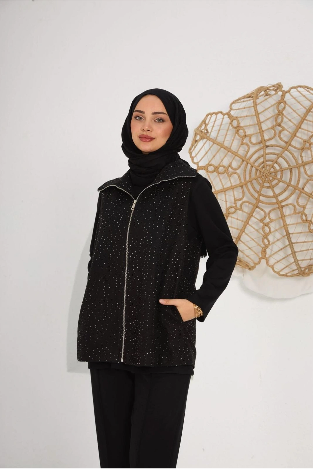 siyah oyşo takım ve taşlı kaşe yelekli 3 lü takım