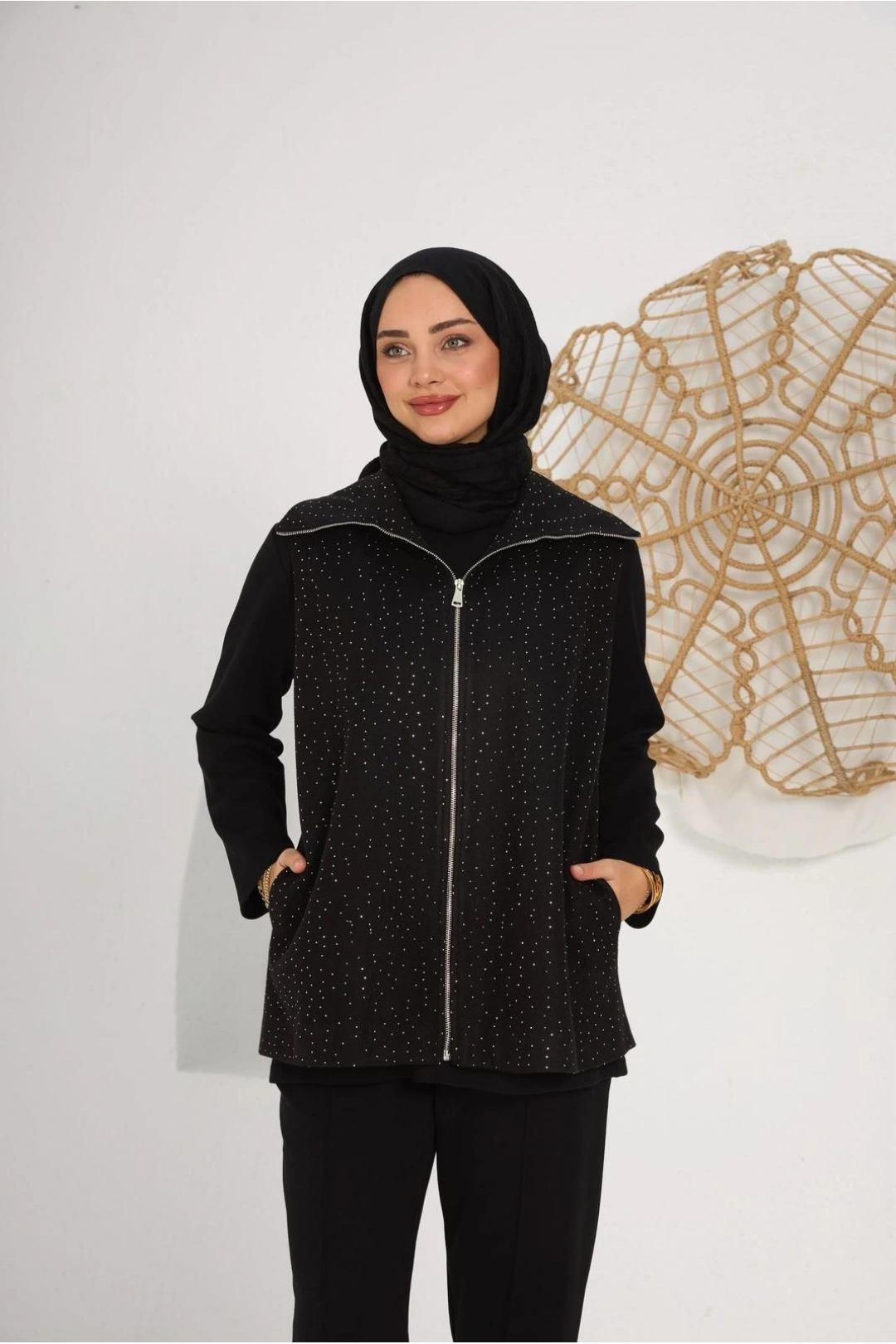 siyah oyşo takım ve taşlı kaşe yelekli 3 lü takım