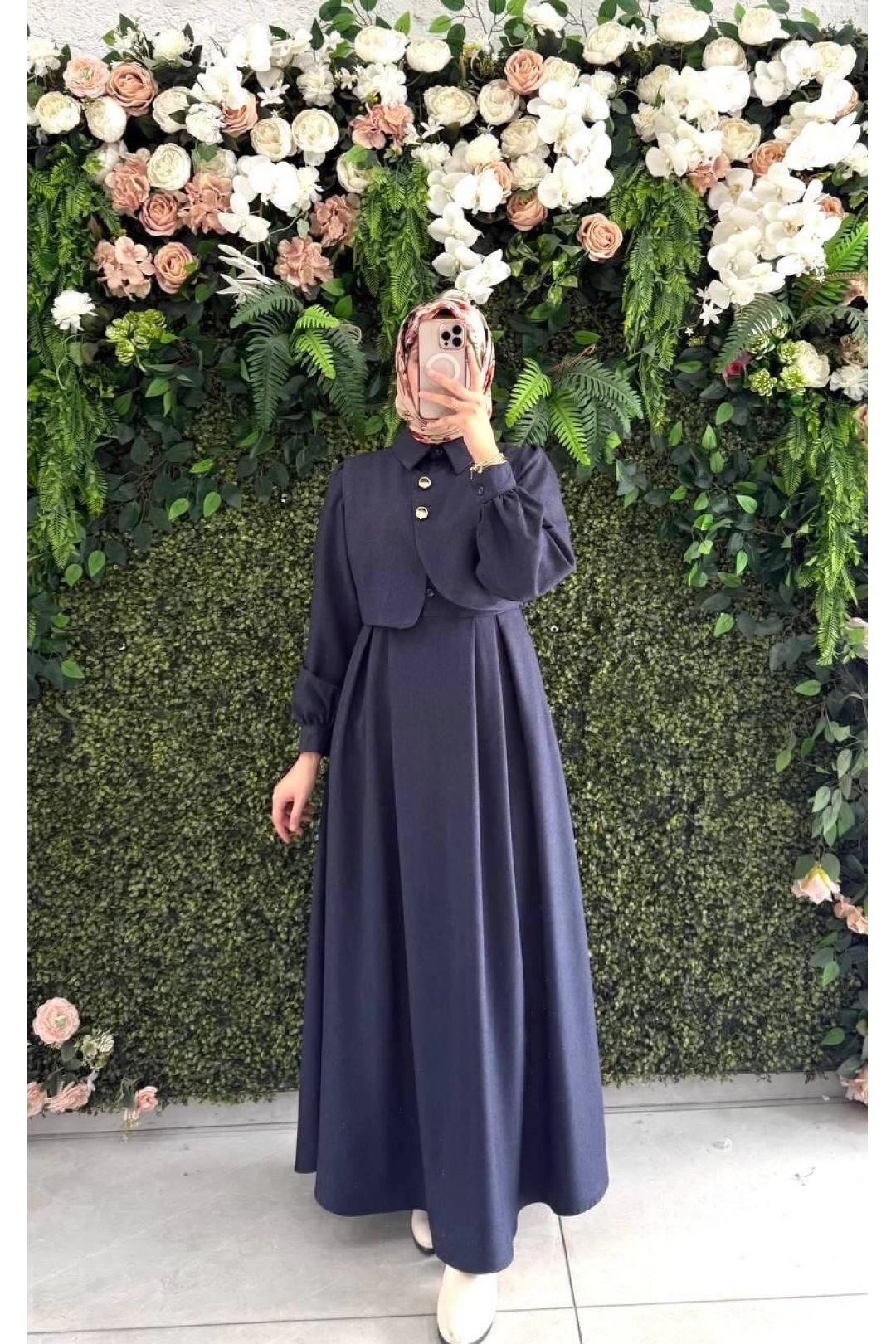 Lacivert yuniceft kumaş elbisemiz