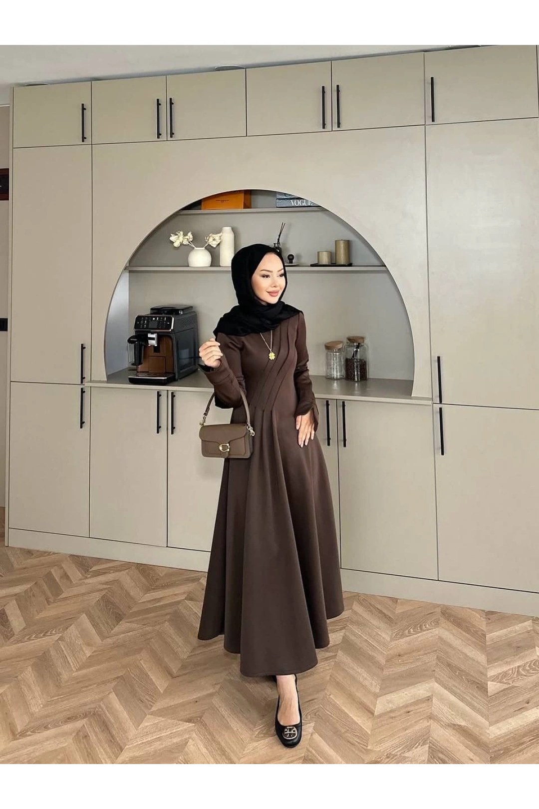 Sukuba Kumaş Kahverengi Tesettür Elbise | Şık Günlük ve Özel Gün Elbisesi |