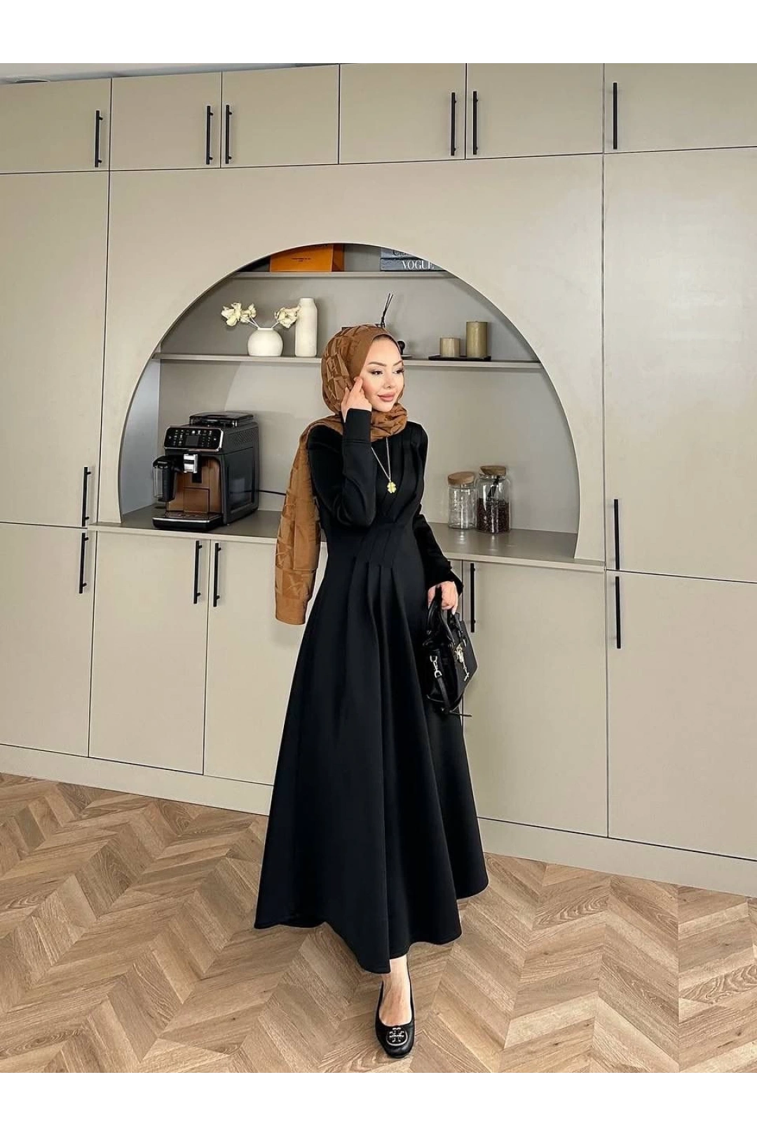 Sukuba Kumaş Siyah Tesettür Elbise | Şık Günlük ve Özel Gün Elbisesi |