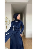 Yeni Sezon Lacivert Saten Kumaş Taşlı Abiye Modelimiz