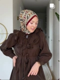 Acı Kahve Modal Kumaş Yaka Göğüs Ve Eteği Fırfırlı Elbise Modelimiz