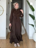 Acı Kahve Modal Kumaş Yaka Göğüs Ve Eteği Fırfırlı Elbise Modelimiz