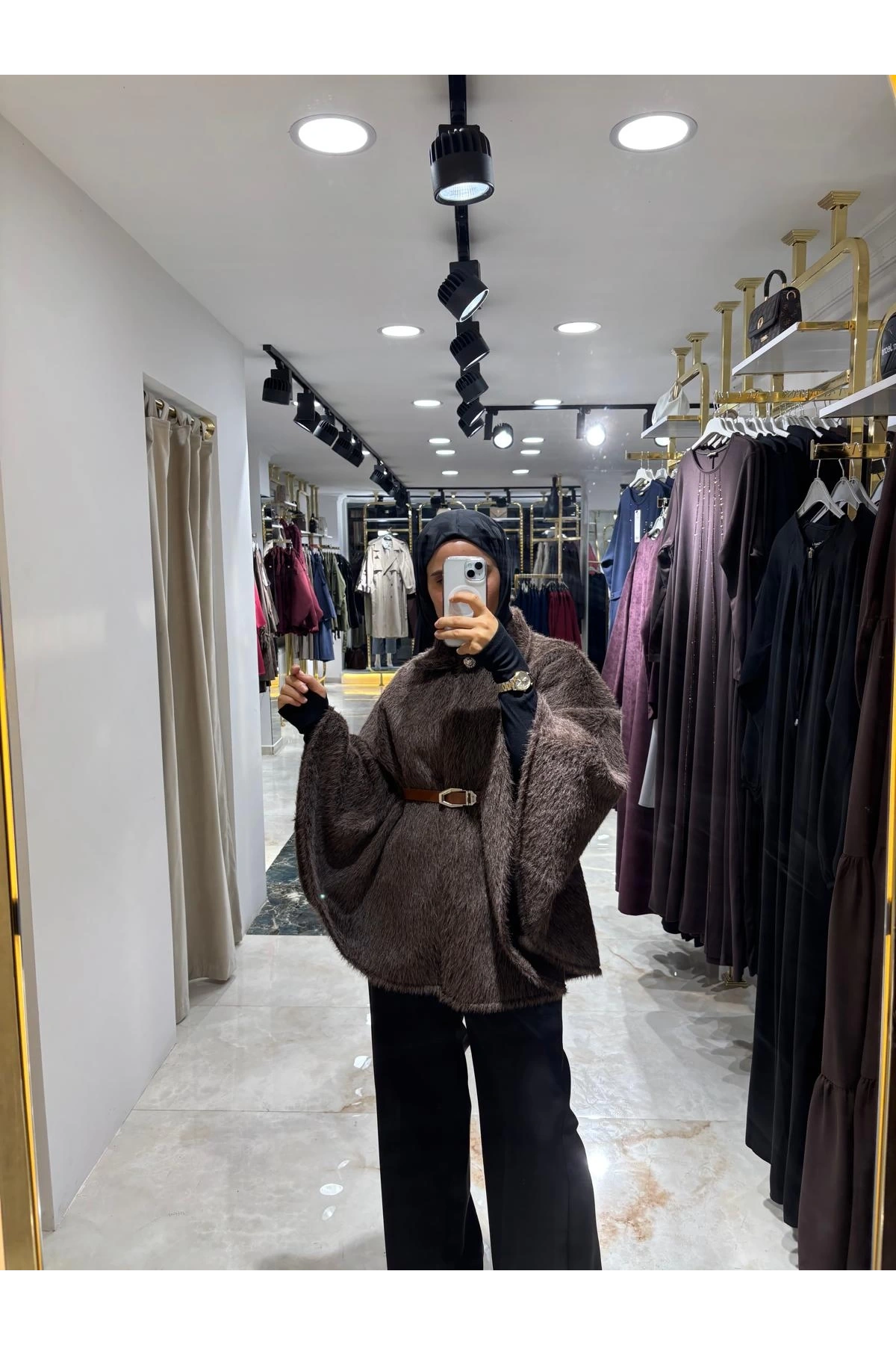 Acı Kahve Kemerli Kürk Panço Modelimiz