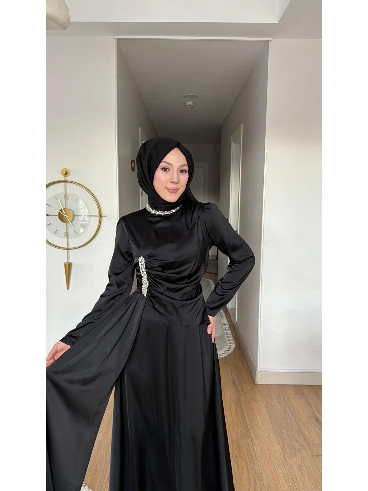 Yeni Sezon Siyah Saten Kumaş Abiye Modelimiz