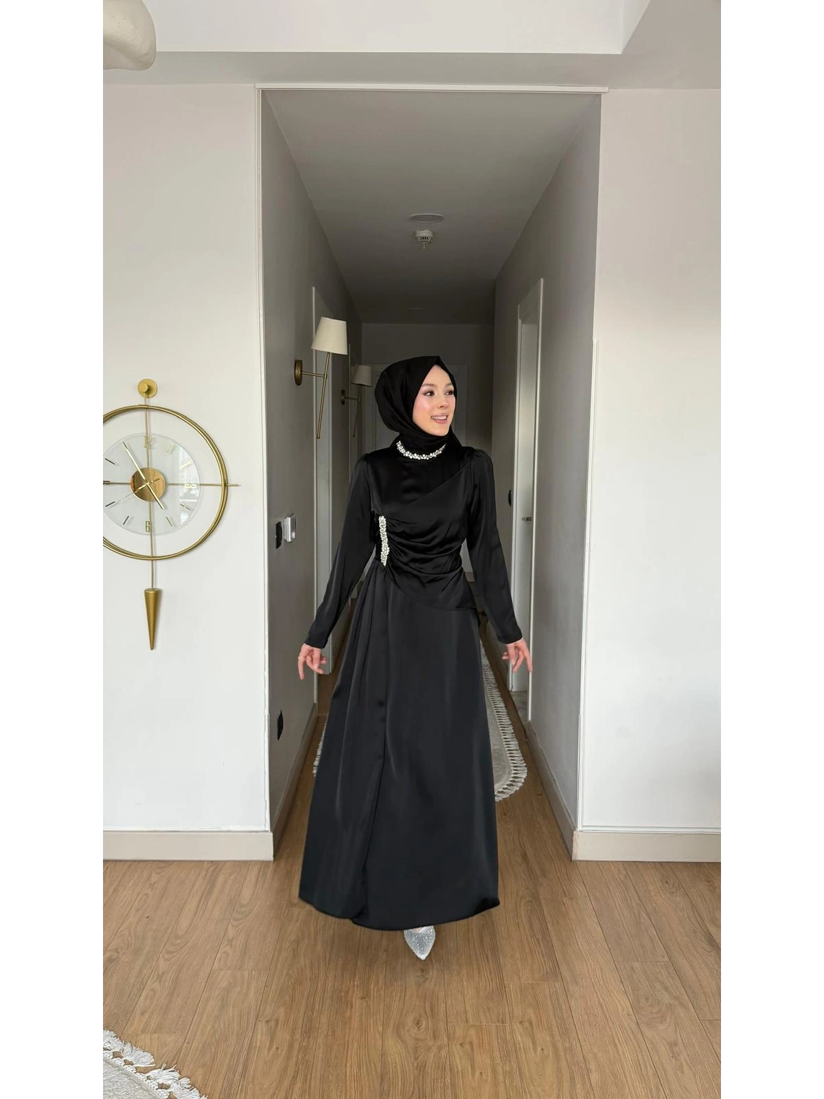 Yeni Sezon Siyah Saten Kumaş Abiye Modelimiz