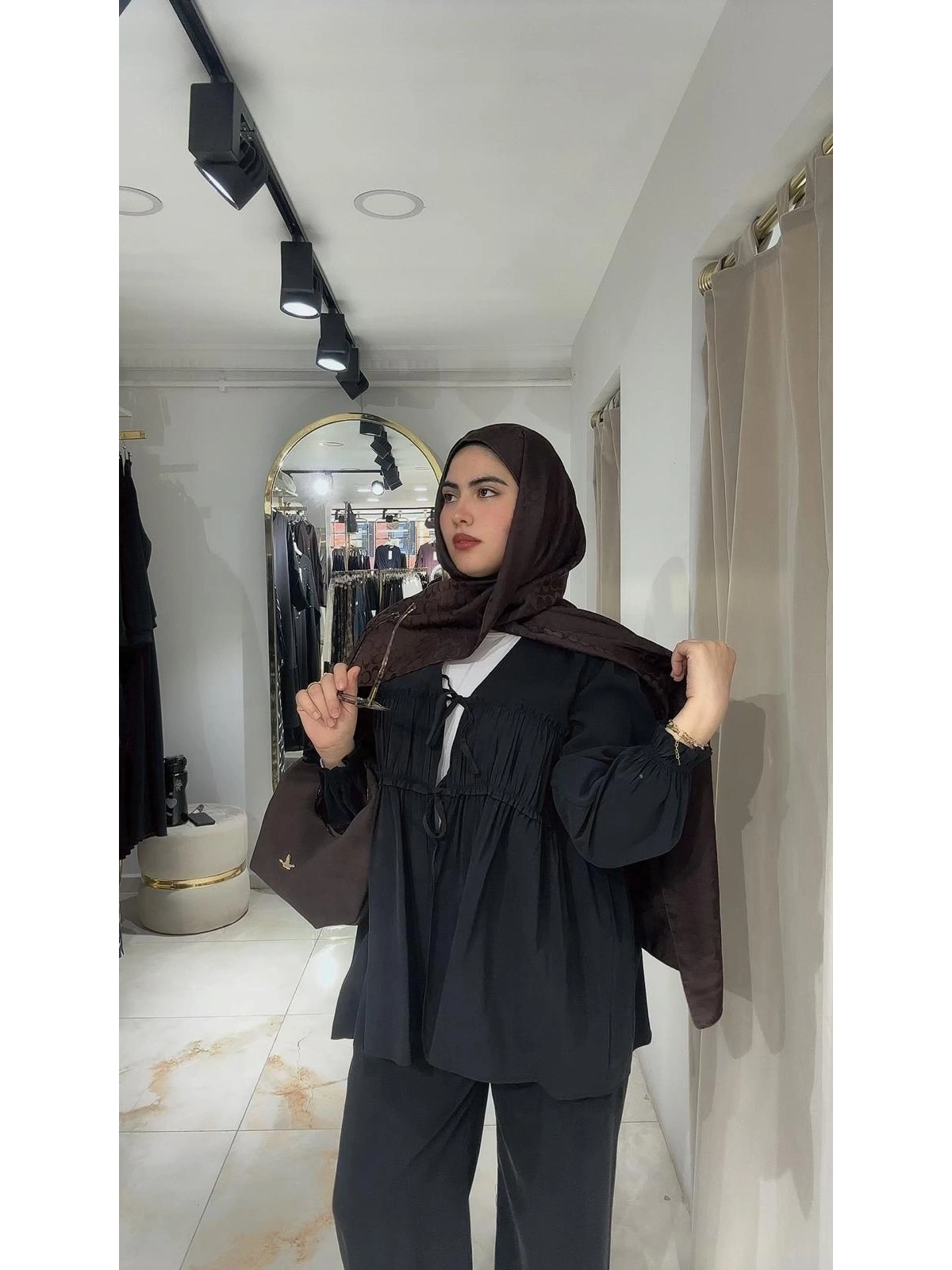 Siyah Modal Kumaş Pantolonlu Takım Modelimiz