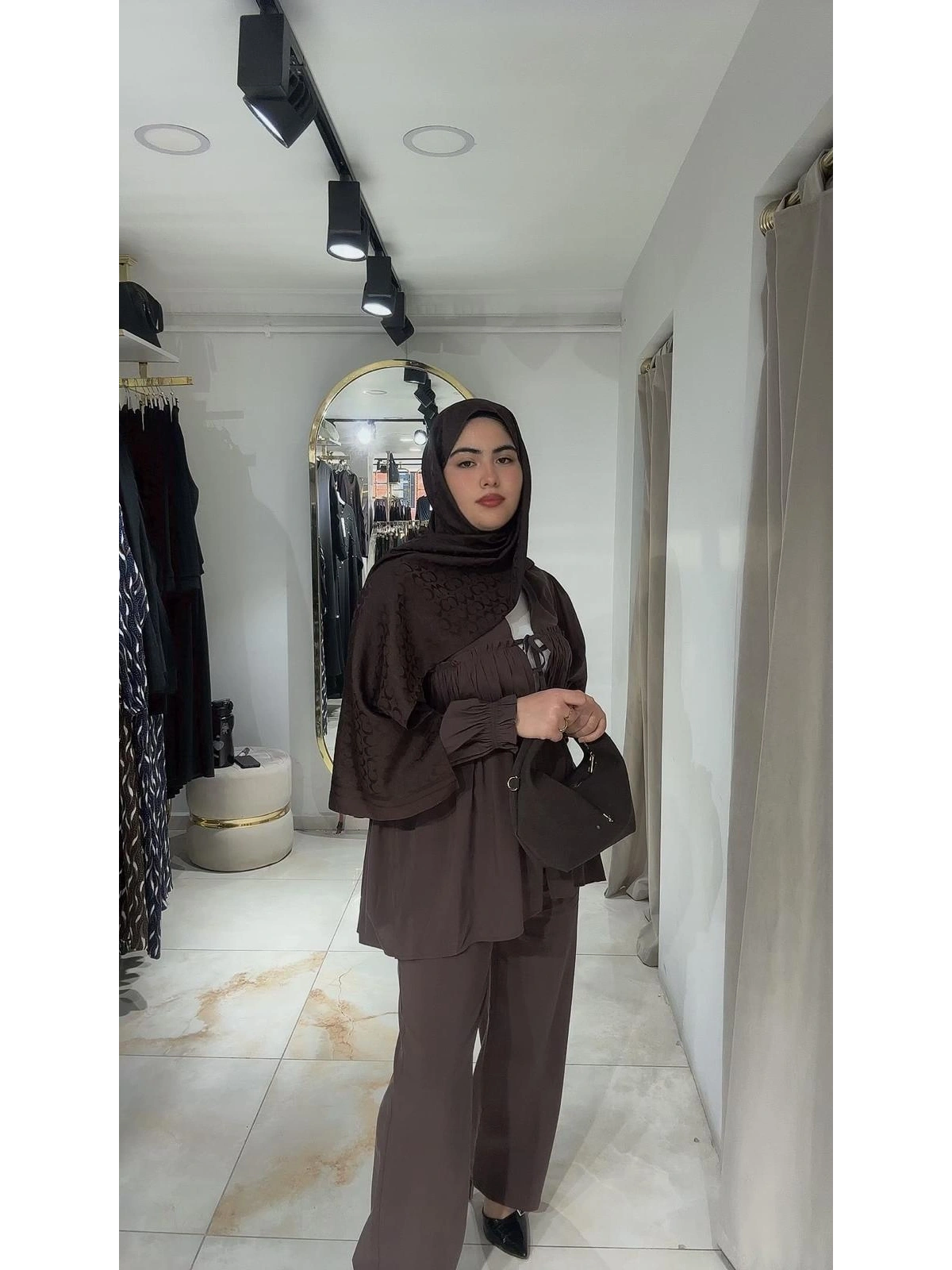 Kahve Rengi Modal Kumaş Pantolonlu Takım Modelimiz