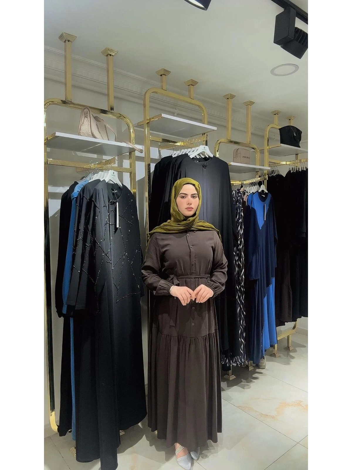 Kahve Rengi Cupra Modal Kumaş Düğmeli Elbise Modelimiz