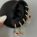 Çelik Kırmızı Çiçek Detay 6 Lı Küpe Seti