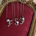 Çelik Silver Çiçekli F Harfli Kolye