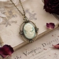 Vampir Katherine Cameo Kolye