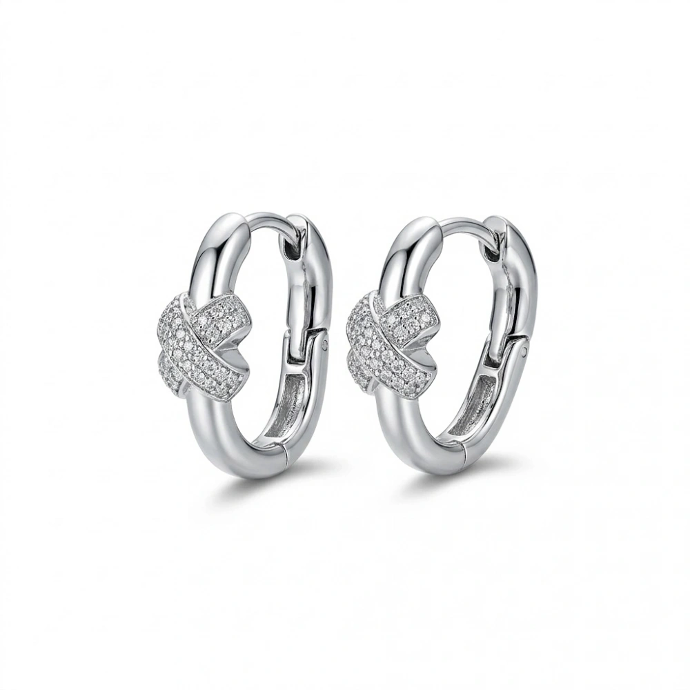 Çarpı Detaylı Halka Küpe