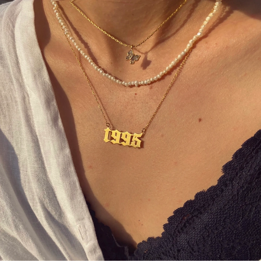 925 Ayar Gümüş Gotik Yazılı Tarih Kolye