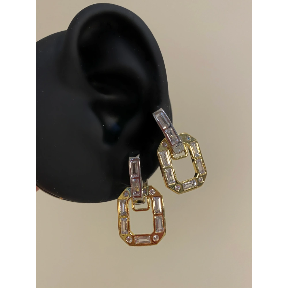 Baget Taşlı Kare Küpe