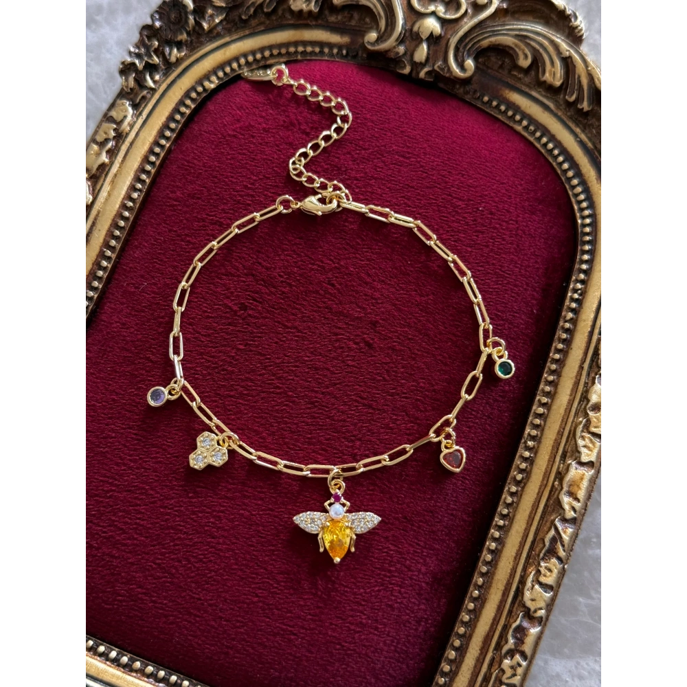 Çelik Arı Detay Charm Bileklik