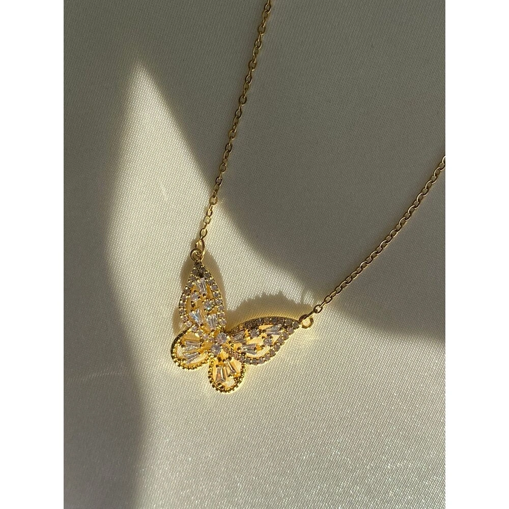 Çelik Baget Taşlı Kelebek Kolye