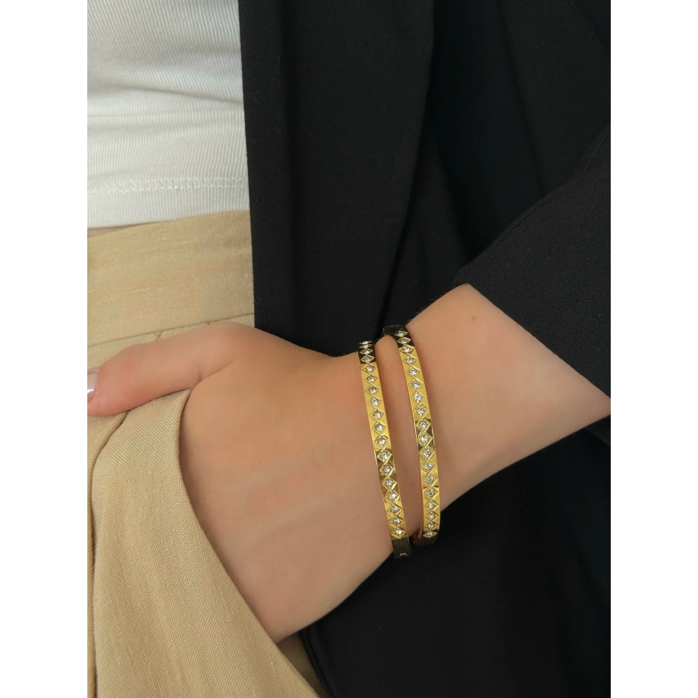 Çelik Baklava Detay Kelepçe Bileklik