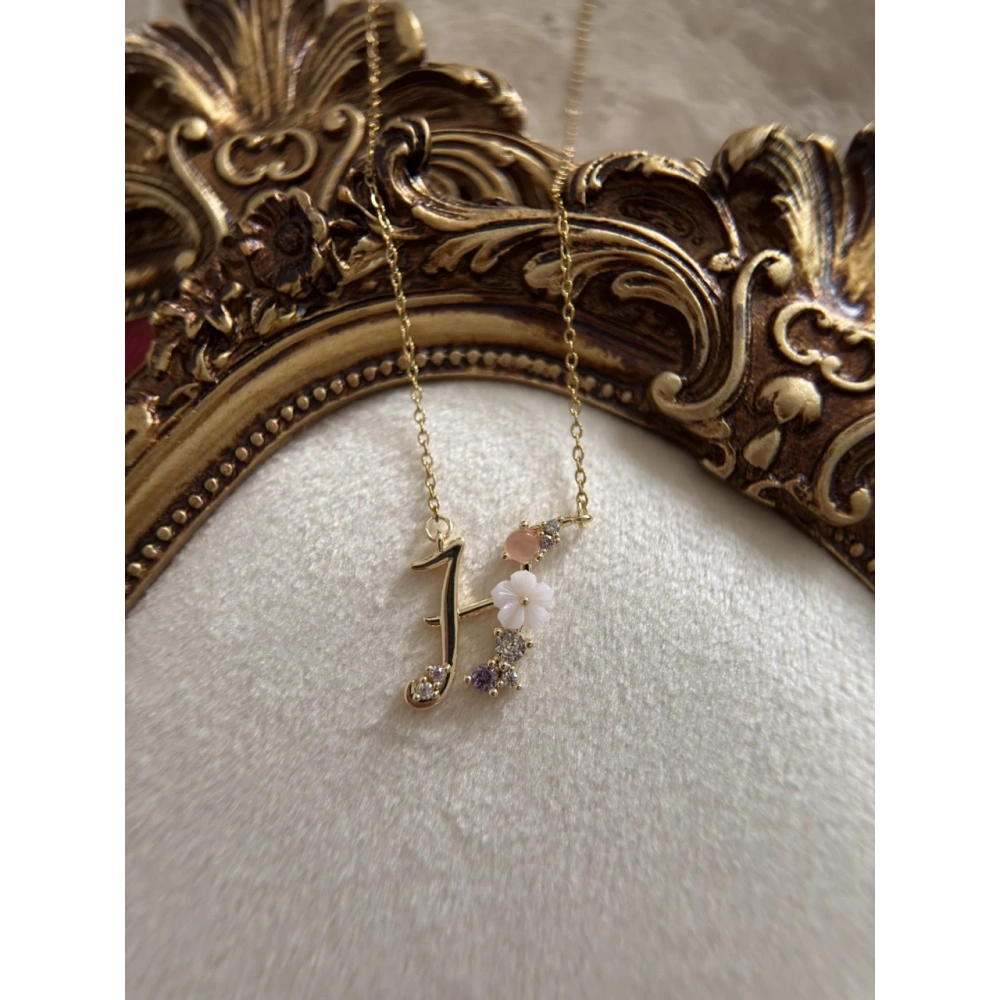 Çelik Çiçekli H Harfli Kolye