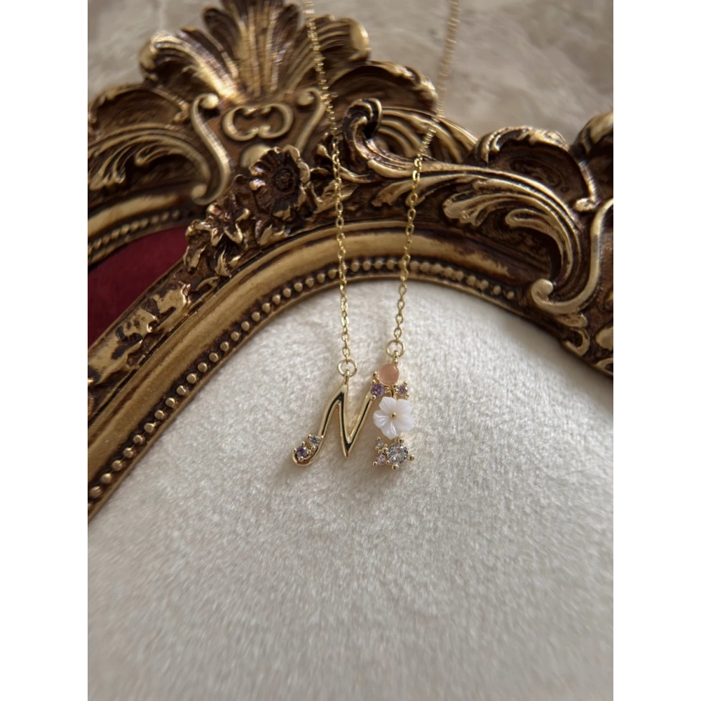 Çelik Çiçekli M Harfli Kolye