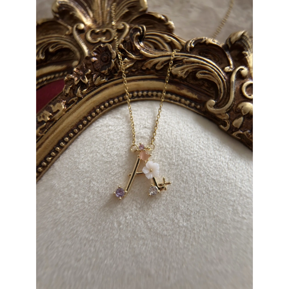 Çelik Çiçekli Tasarım Harf Kolye