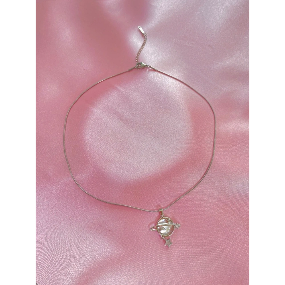 Çelik Gezegen Kolye