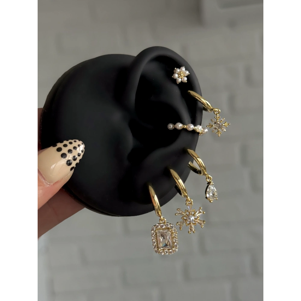 Çelik Gold Baget Taşlı 6 Lı Küpe Seti