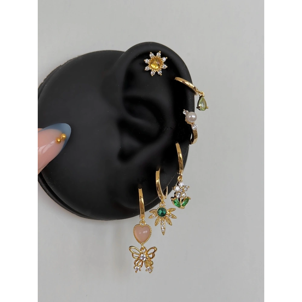 Çelik Gold Çiçek Detaylı 6 Lı Küpe Seti