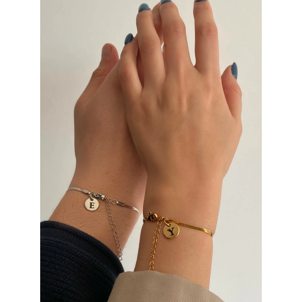 Çelik Harf Detaylı Çift Bilekliği