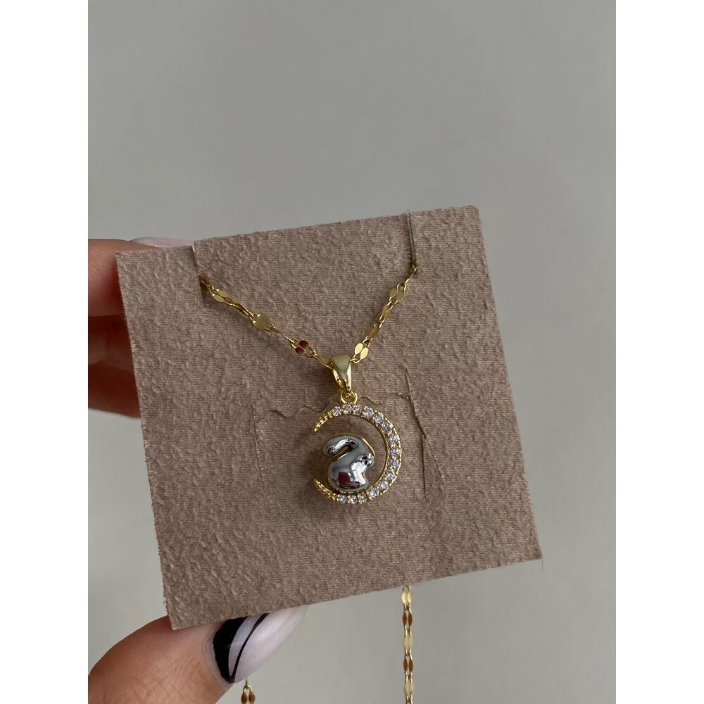 Çelik Hilal Tavşan Detay Kolye