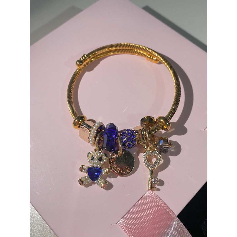 Çelik Kelepçeli Saks Renk Charm Bileklik