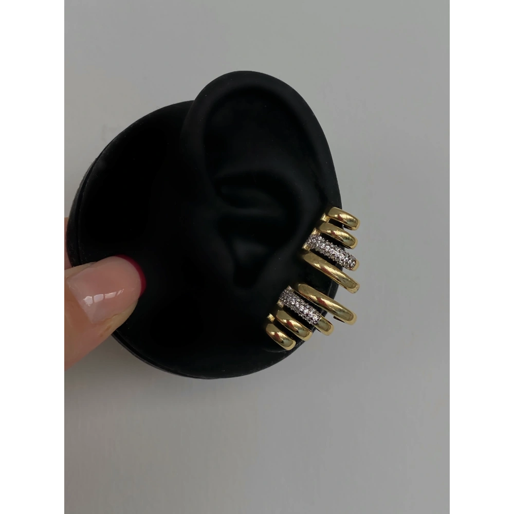 Çelik Kulağı Saran Tasarım Küpe