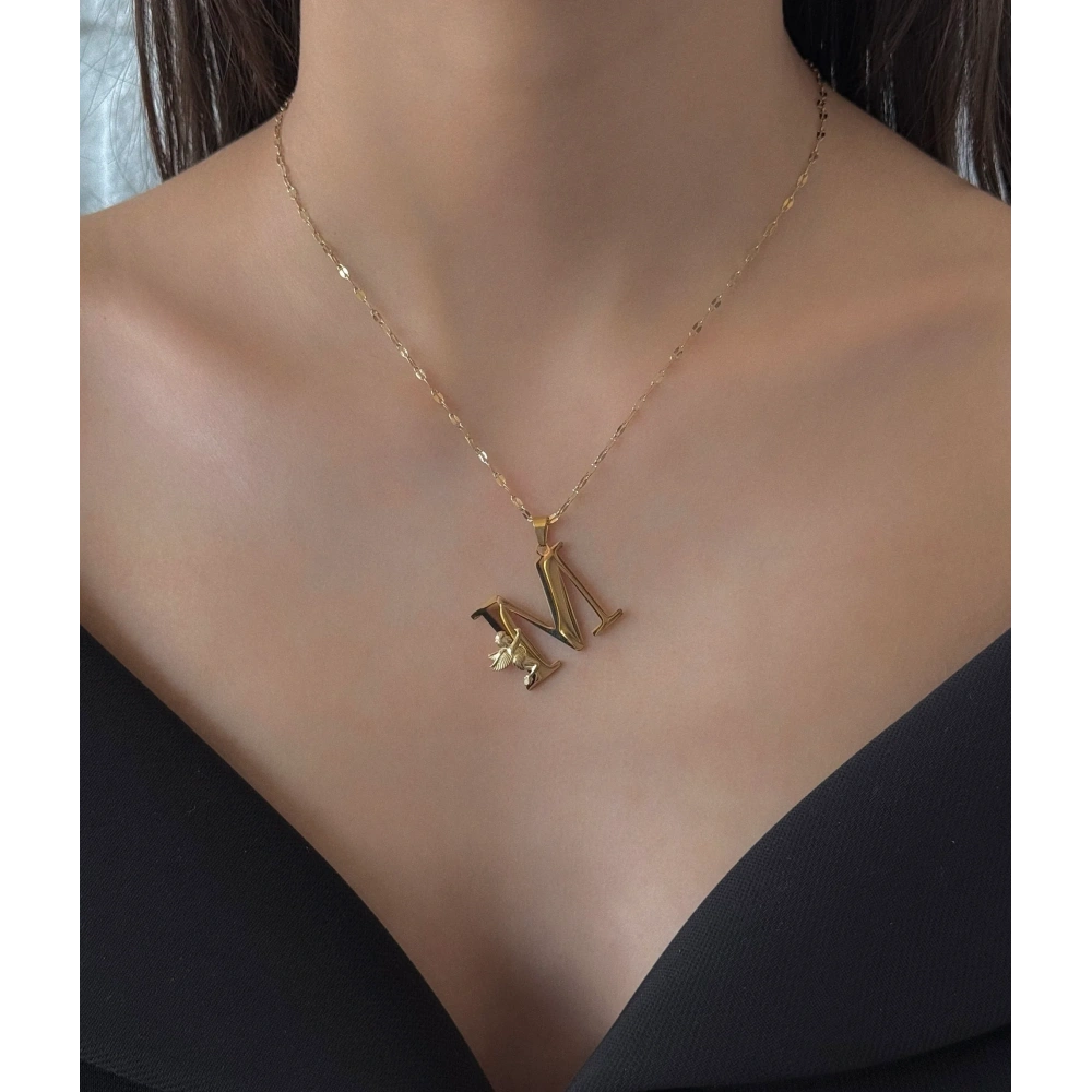 Çelik Melek Detaylı M Harfli Kolye