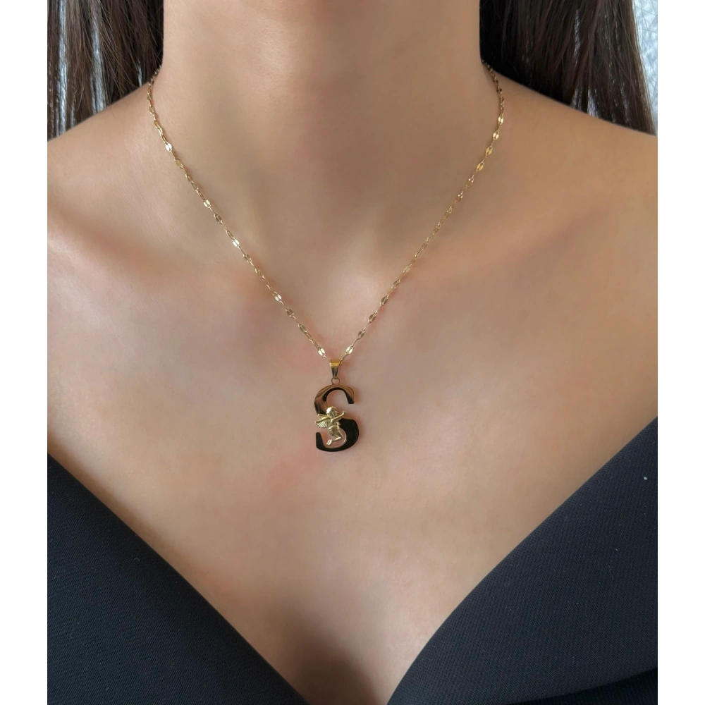 Çelik Melek Detaylı S Harfli Kolye