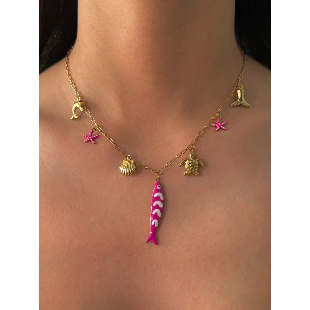Çelik Pembe Balık Detay 7 Charmlı Kolye