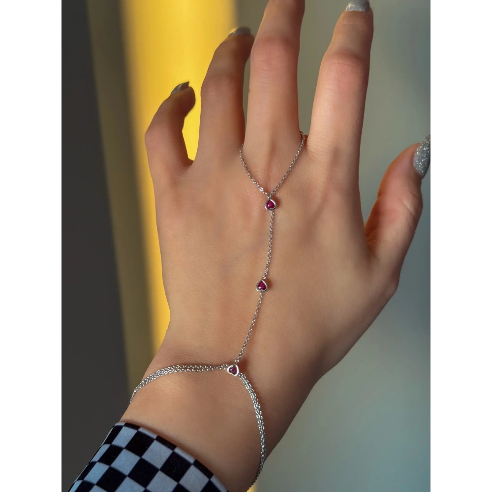 Çelik Pembe Kalpli Şahmeran