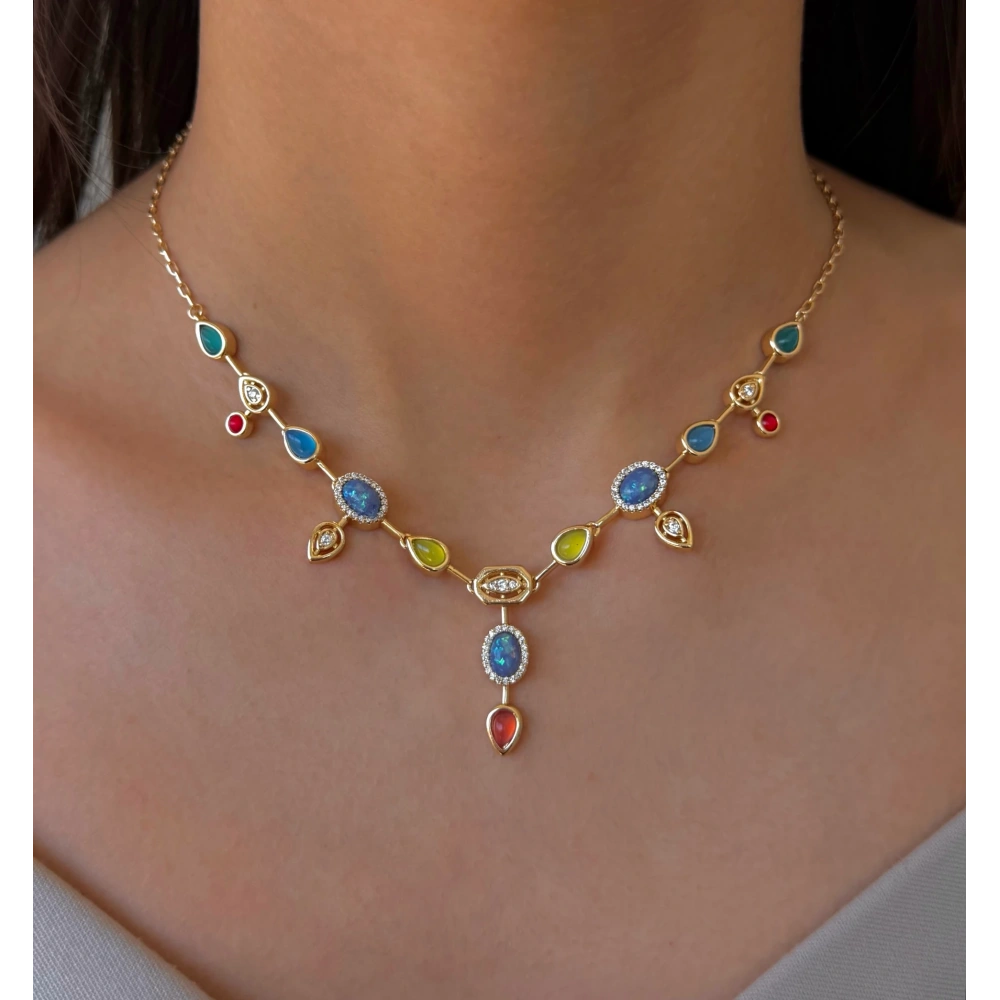 Çelik Renkli Taşlı Kolye