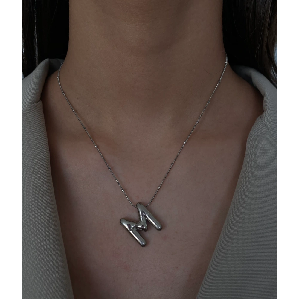 Çelik Silver Balon M Harf Detay Kolye