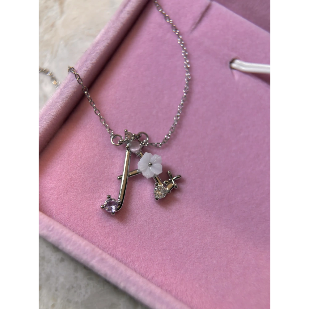 Çelik Silver Çiçekli A Harfli Kolye