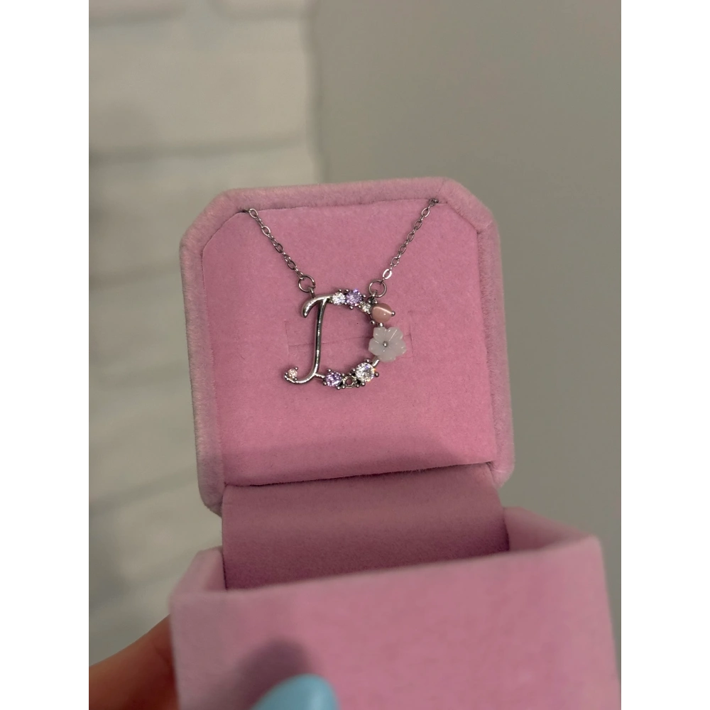 Çelik Silver Çiçekli D Harfli Kolye