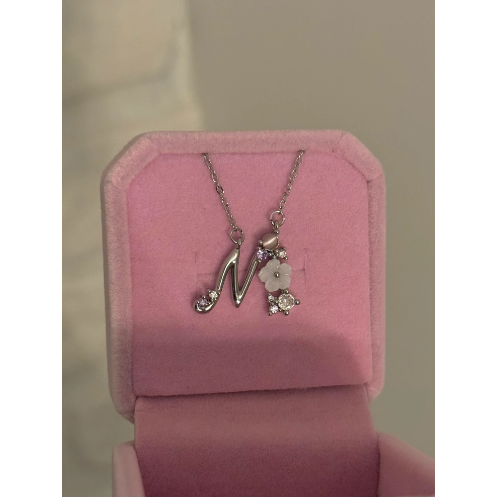 Çelik Silver Çiçekli M Harfli Kolye